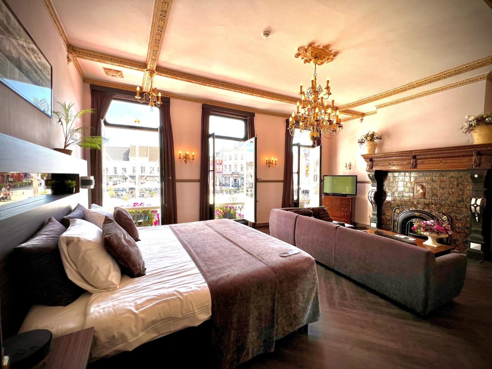 Grand Cafe Hotel De Bourgondier Bergen op Zoom Εξωτερικό φωτογραφία
