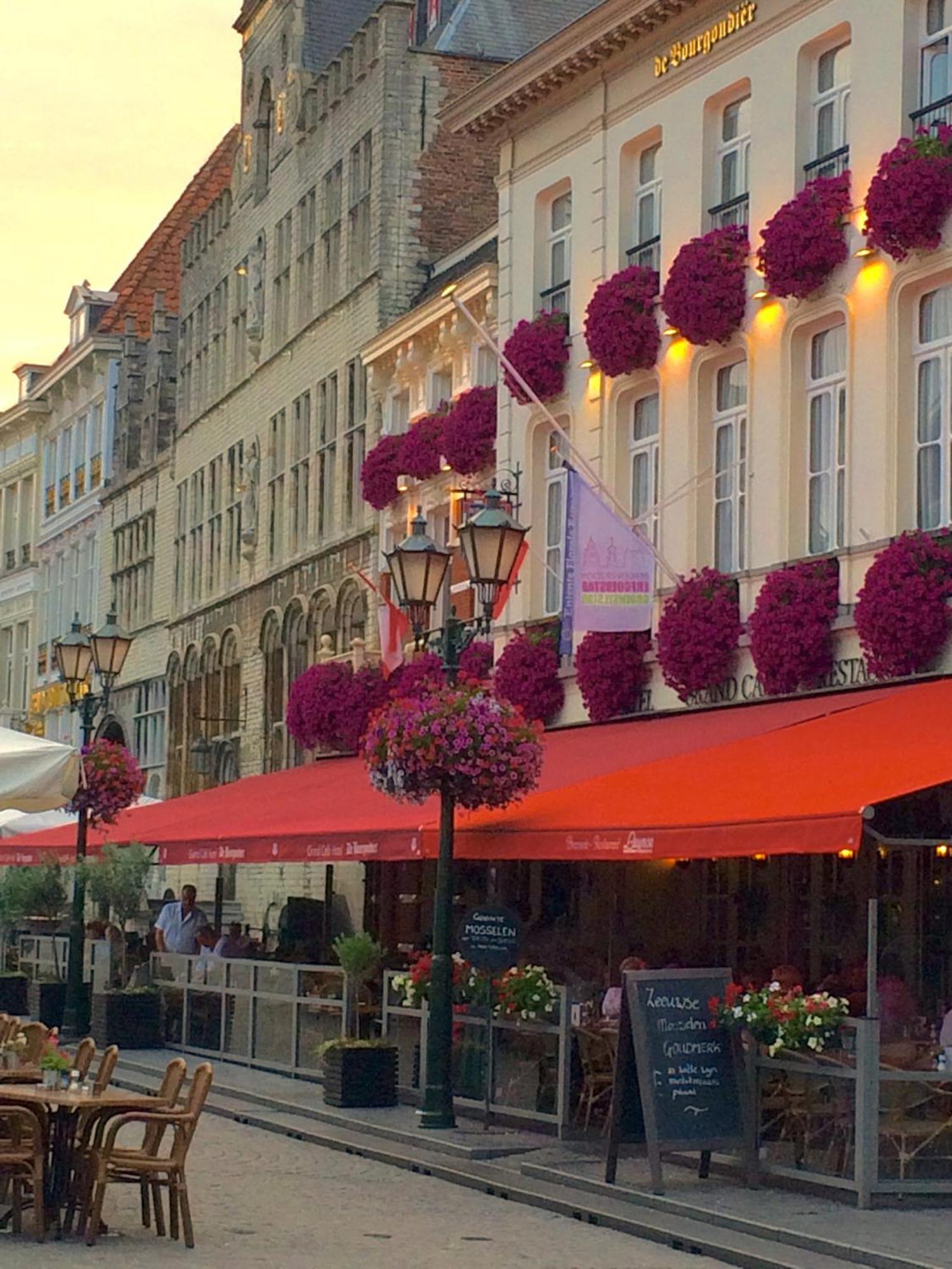 Grand Cafe Hotel De Bourgondier Bergen op Zoom Εξωτερικό φωτογραφία